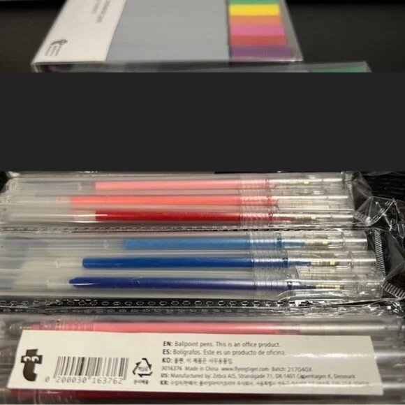 Flying tiger assorted pens and markers - Picture 2 of 3